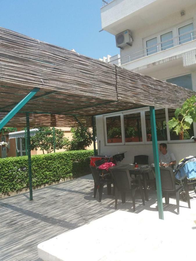 Mona&Mike Apartments Tivat Exterior photo